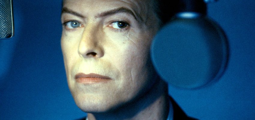 English singer David Bowie (1947 - 2016) performs on the set of his music video Jump They Say in Los Angeles, California, March 1993. (Photo by Lester Cohen/Getty Images)